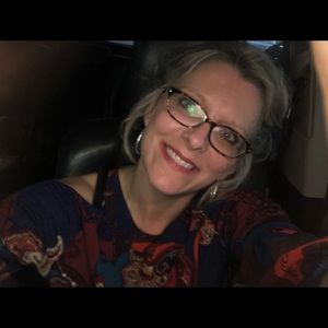 Meet your Posher, Lori